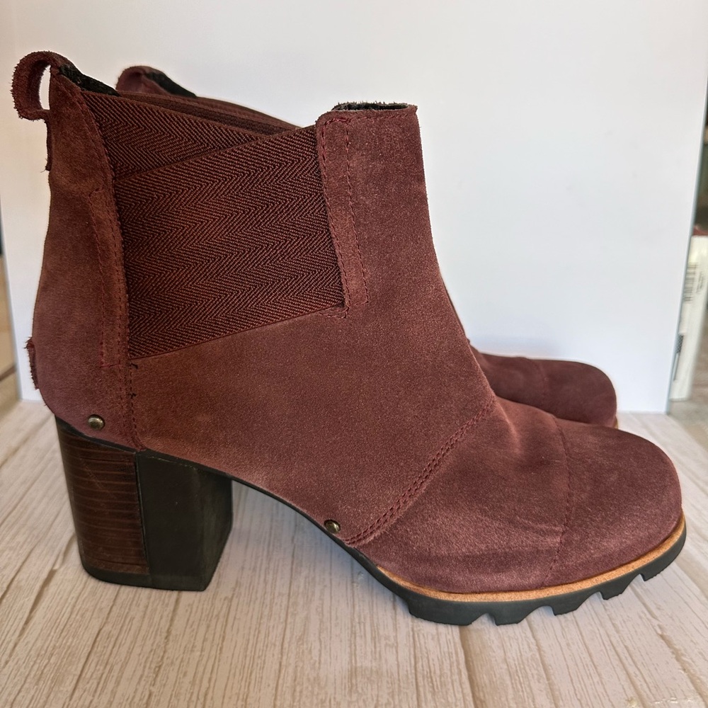 Sorel Women’s Addington Chelsea Boot Burgundy